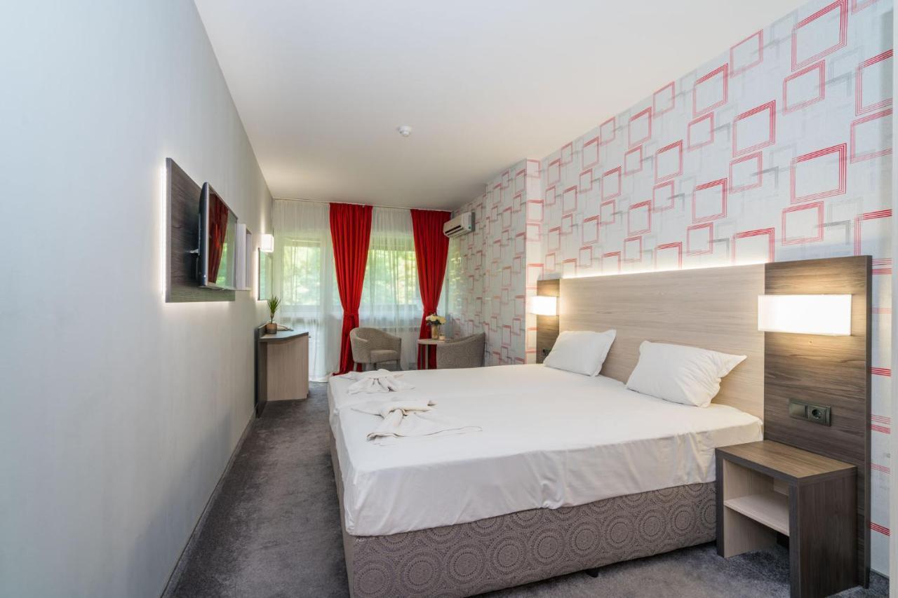 Family Park Hotel Kyoshkove Shumen Esterno foto