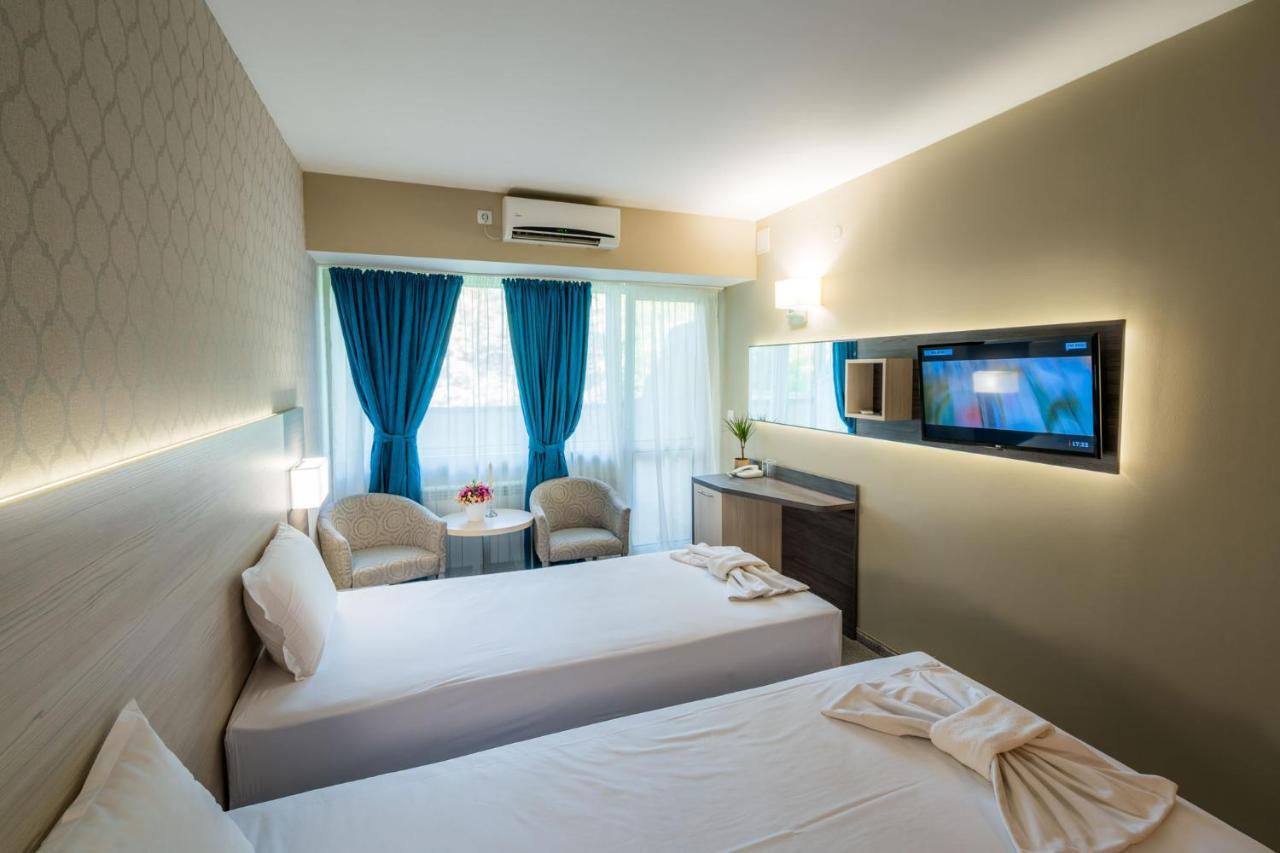 Family Park Hotel Kyoshkove Shumen Esterno foto