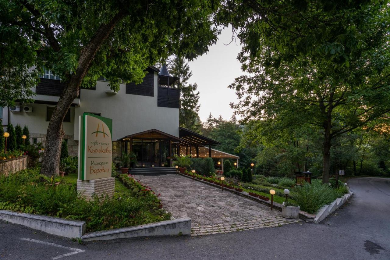 Family Park Hotel Kyoshkove Shumen Esterno foto