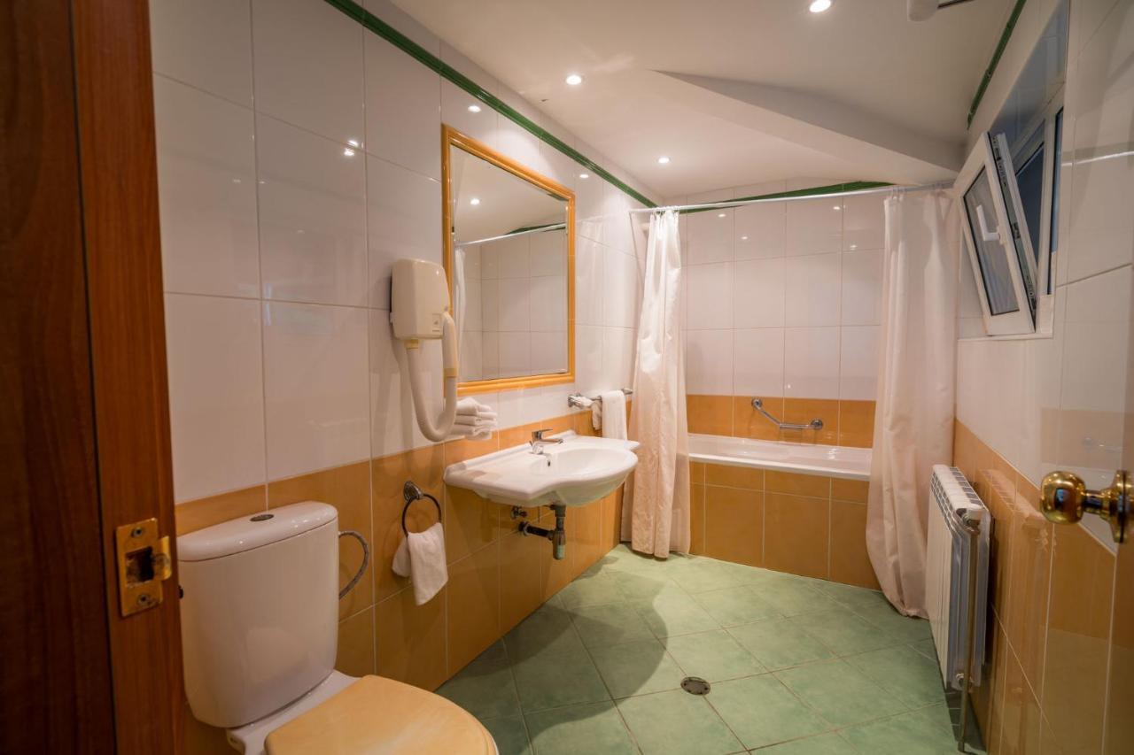 Family Park Hotel Kyoshkove Shumen Esterno foto